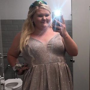 Meet your Posher, Taylor